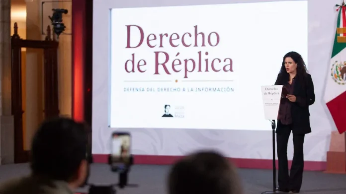 Luisa María Alcalde durante una presentación titulada Derecho de Réplica en Palacio Nacional